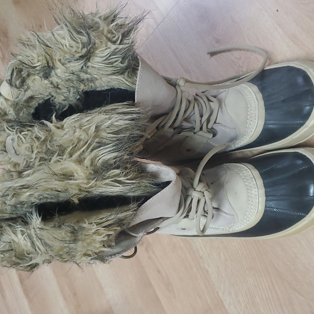 Sorel Joan of Arctic Tan Winter Fur Waterproof Snow Boot Size 9